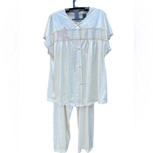 VTG VANITY FAIR Ivory Nylon Sleep Top & Pant Lounge Set Sz L USA Made Lace Bow - Picture 1 of 11